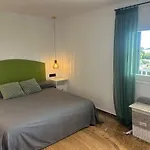 Judith Dom wakacyjny Benicàssim